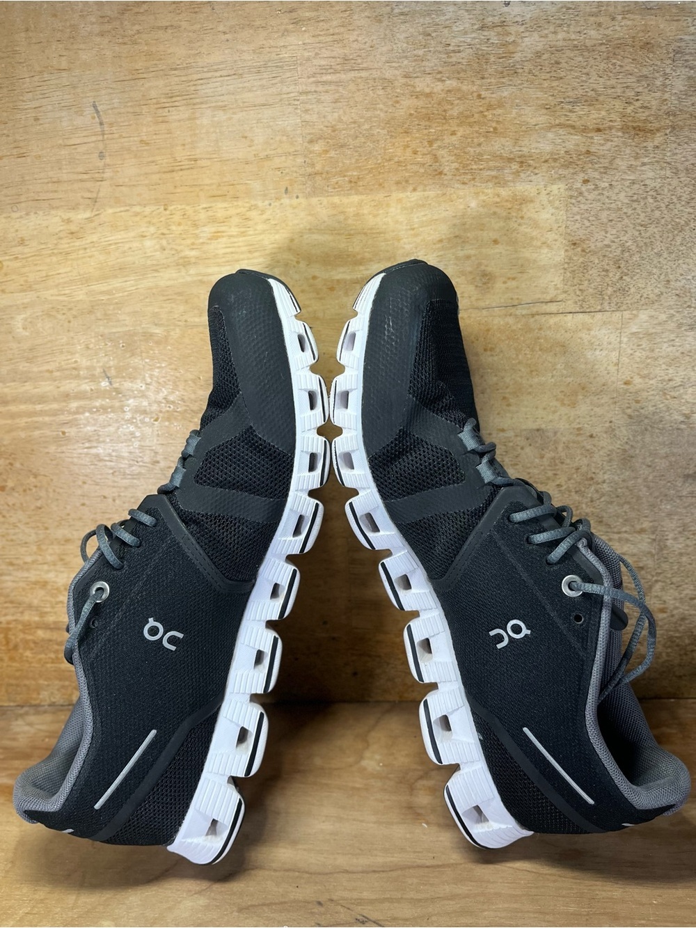 On Cloud 5 LIGHTWEIGHT REFLECTIVE Womens Size 10.5 Running Shoes Sneakers Black - Picture 6 of 12